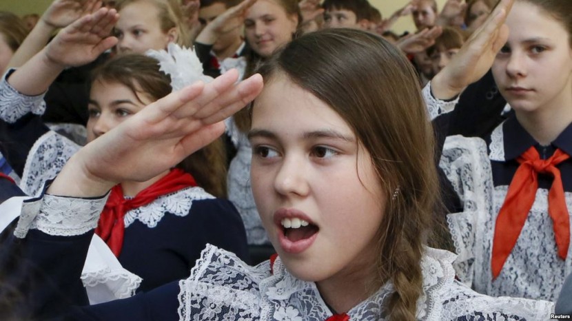 Российское движение школьников: пионерия возвращается?
