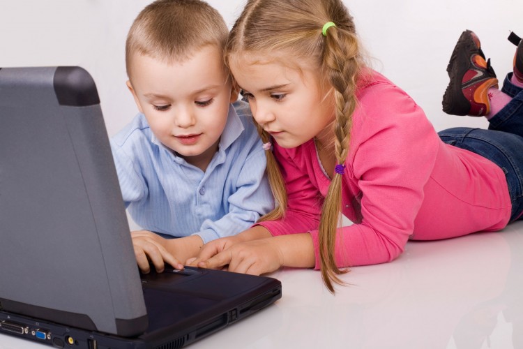 Дети как потенциальные покупатели и потребители услуг в сети интернет