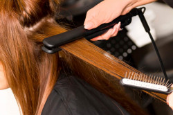 Как выпрямляют волосы кератином? 