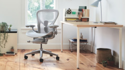 Надежность и удобство в работе: как выбрать идеальный офисный стул на колесиках