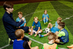 Детская футбольная школа: где создаются будущие звезды?