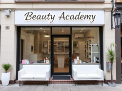 Академия красоты: как превратить любовь к эстетике в стабильную профессию